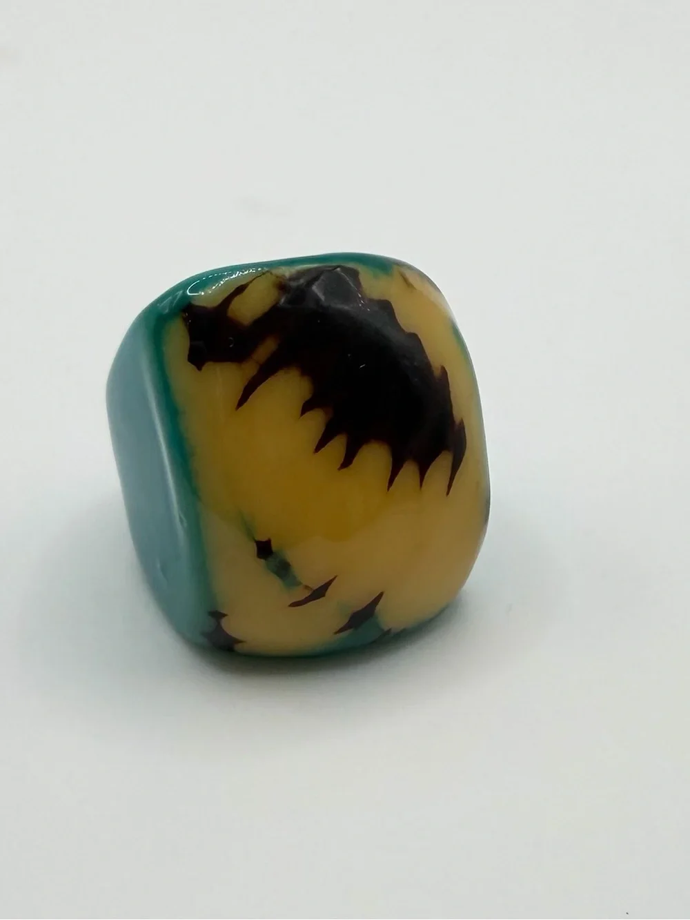 Vtg Chunky Ring Abstract Resin 6.5 Teal Yellow Black Flame Feather Marbled 1970s